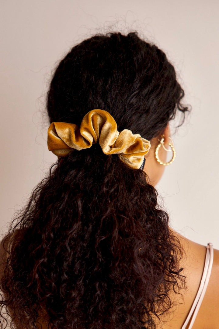 Velvet Scrunchie - Sahara - MUAVES