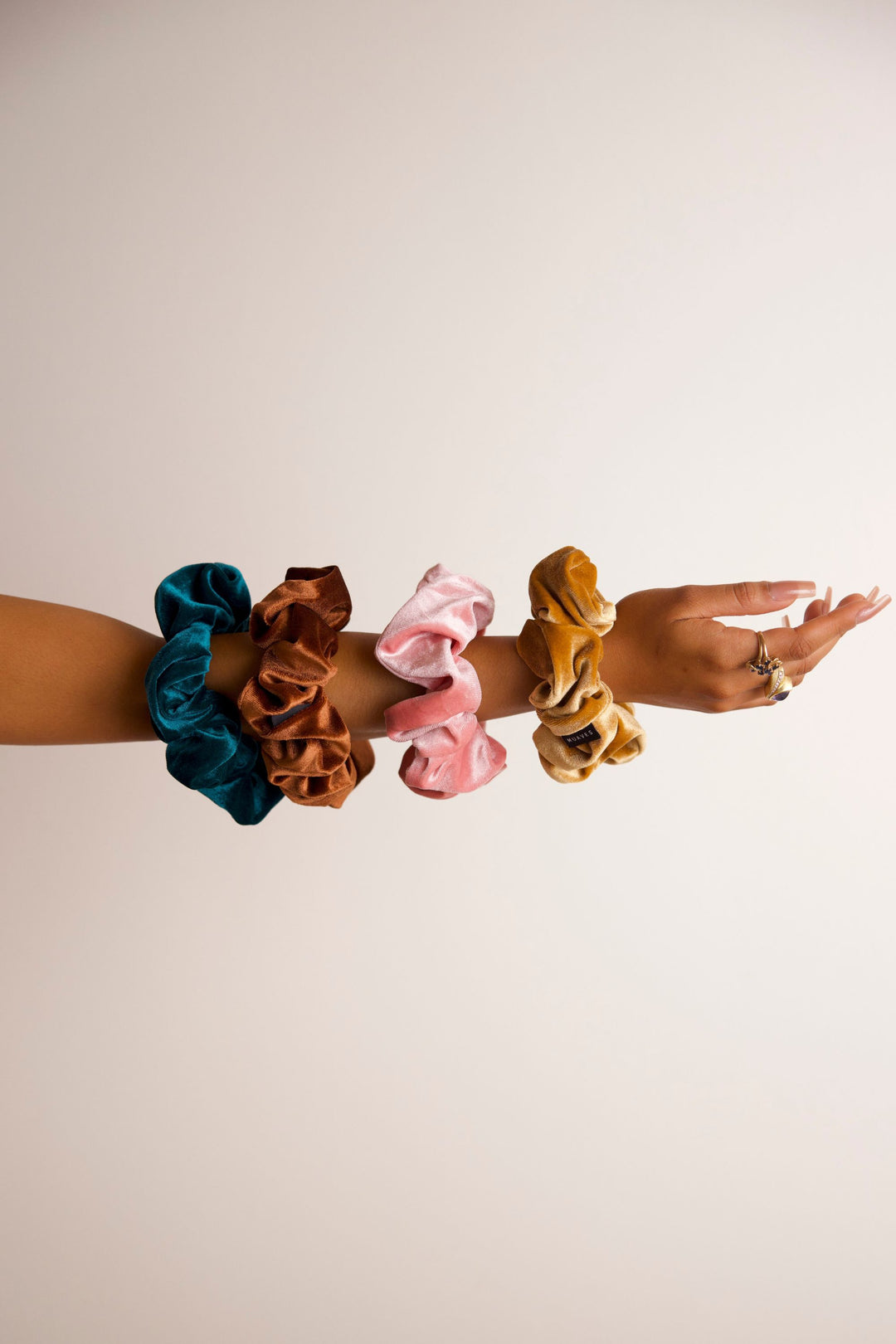 Velvet Scrunchies - 4 Pack Holiday Edition - MUAVES