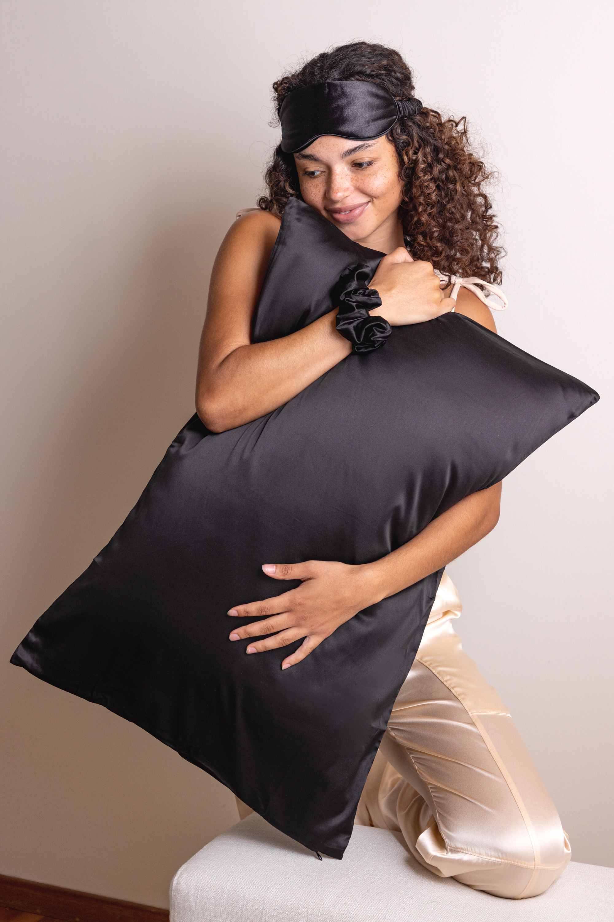MUAVES Pillowcase - Thumbnail 2
