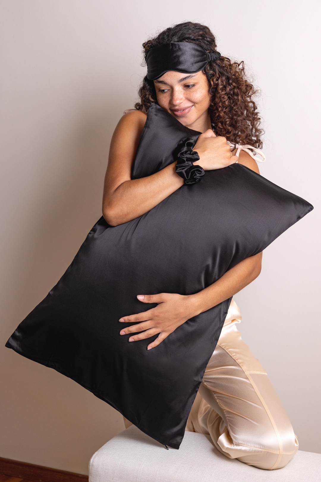 Satin Pillowcase - Midnight Onyx - MUAVES